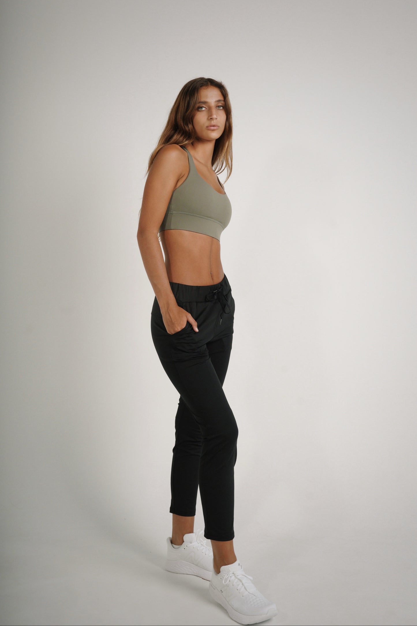 JOGGER CAPRI BLACK